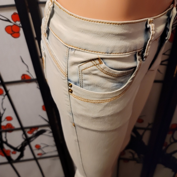V.I.P. JEANS BLEACHED DENIM/SIZE 7-8 - Picture 6 of 12